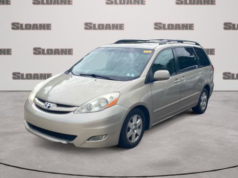Used 2008 Toyota Sienna XLE FWD image 1