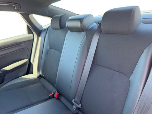 Used 2024 Honda Civic Sport image 16