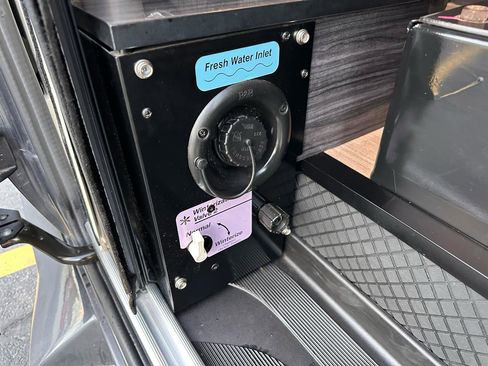 Used 2020 Mercedes-Benz Sprinter 3500 image 28