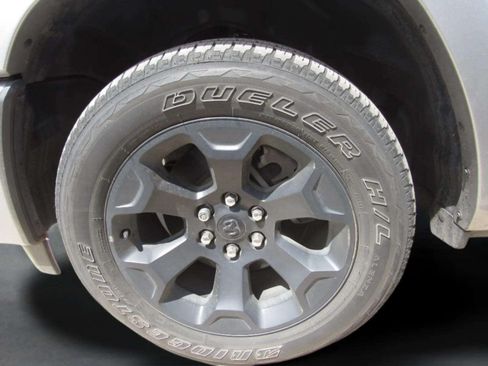 Used 2025 RAM 1500 Big Horn AWD/4WD image 5