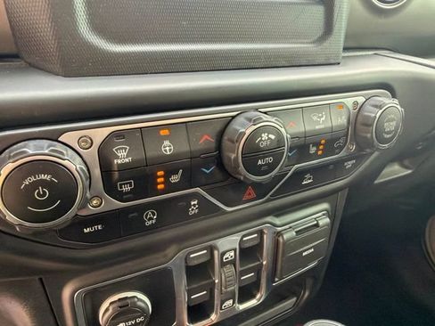 Used 2022 Jeep Gladiator Sport AWD/4WD image 7
