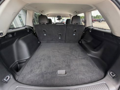 Used 2022 Jeep Grand Cherokee Limited image 12