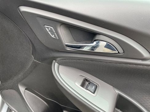 Used 2023 Chevrolet Malibu LT image 30