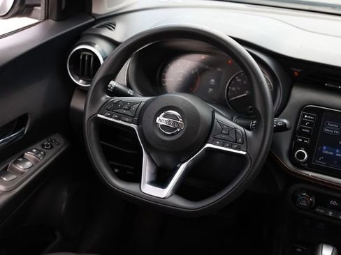 Used 2021 Nissan Kicks SV FWD image 32