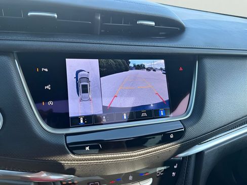 Used 2024 Cadillac XT5 Sportv w/ Technology Package AWD/4WD image 17