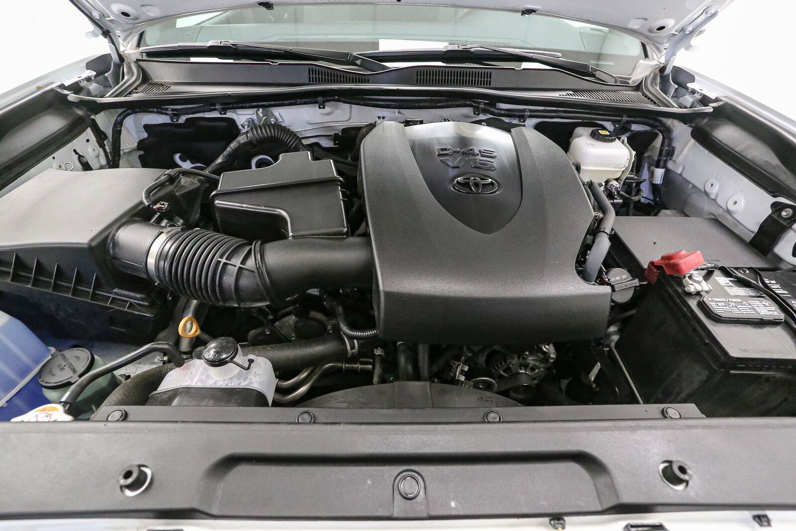 Used 2023 Toyota Tacoma TRD Off-Road AWD/4WD image 13