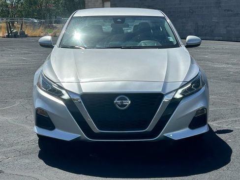 Used 2021 Nissan Altima 2.5 SV FWD image 9