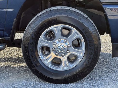 Used 2024 RAM 2500 Big Horn w/ Sport Appearance Package image 11