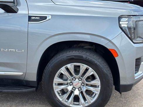 Used 2023 GMC Yukon XL Denali AWD/4WD image 7