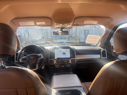 Used 2022 Ford F250 Lariat image 16