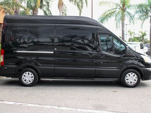 Used 2019 Ford Transit 350 XLT image 11