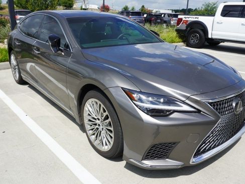 Used 2024 Lexus LS 500 RWD image 3