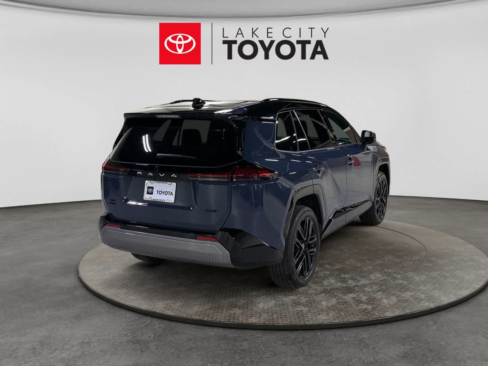 Used 2026 Toyota RAV4 XSE w/ Panoramic Sun Roof Package AWD/4WD image 9