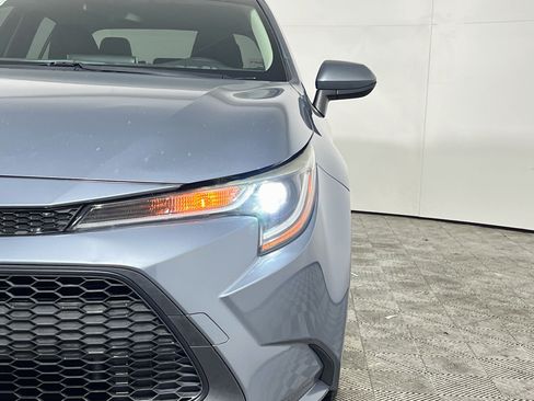 Used 2020 Toyota Corolla LE FWD image 12