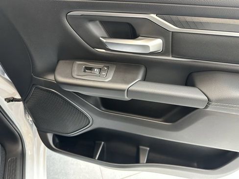 New 2026 RAM 1500 4x4 Crew Cab image 9