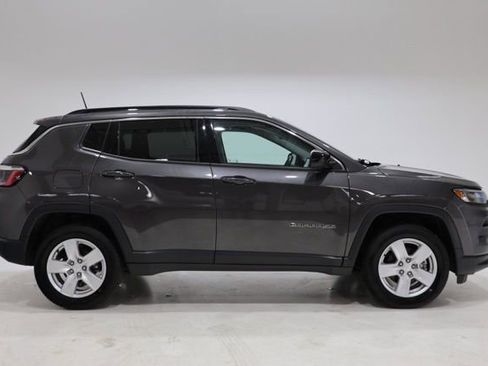 Used 2022 Jeep Compass Latitude w/ Convenience Group AWD/4WD image 8
