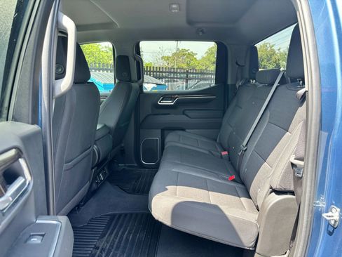 Used 2024 Chevrolet Silverado 1500 LT AWD/4WD image 21