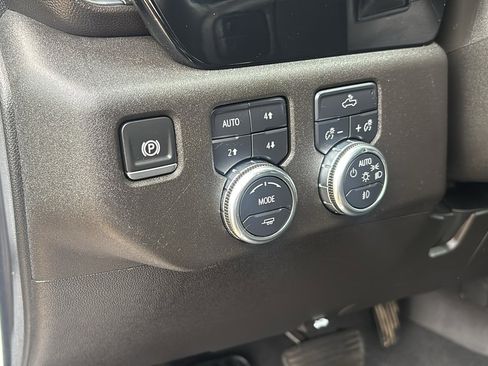 Used 2024 GMC Sierra 3500 SLE w/ SLE Convenience Package image 23