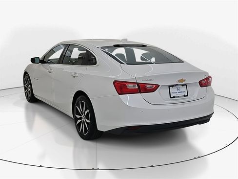 Used 2018 Chevrolet Malibu LT w/ Leather Package image 8