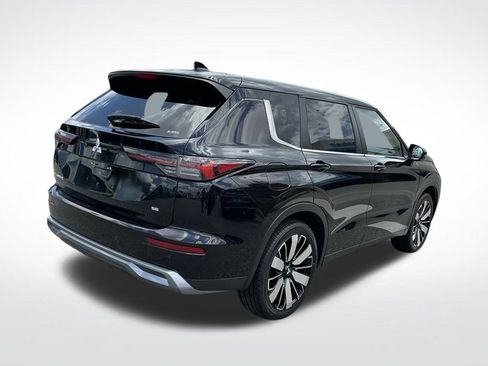 Used 2025 Mitsubishi Outlander AWD image 7