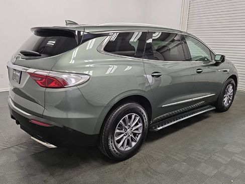 Certified 2024 Buick Enclave Essence w/ Technology Package FWD image 9