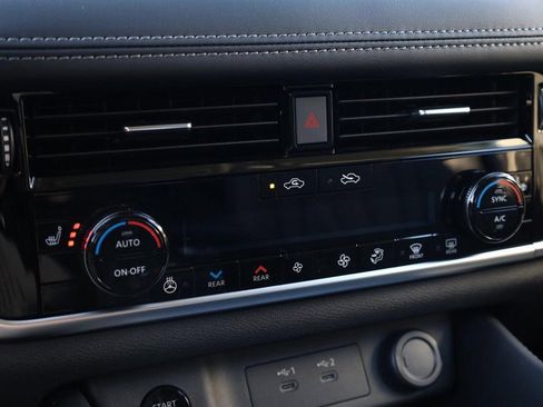 New 2026 Nissan Rogue Platinum w/ Platinum Premium Package image 16