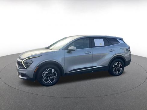 Used 2025 Kia Sportage LX image 8
