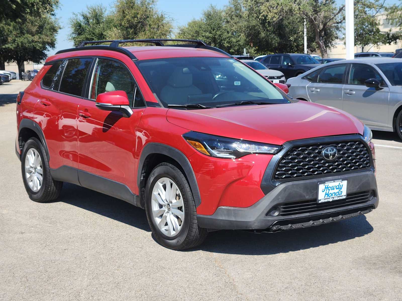 Used 2022 Toyota Corolla Cross LE FWD image 3