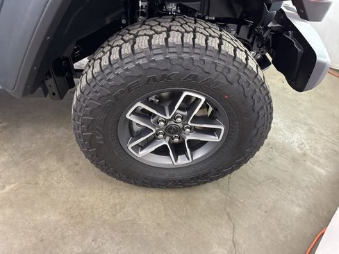 New 2025 Jeep Gladiator Mojave w/ Convenience Group image 25