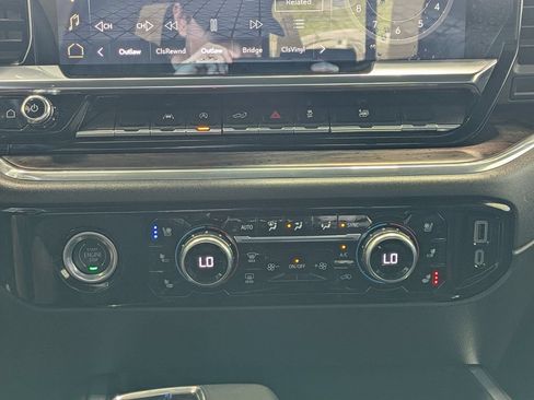 Used 2023 GMC Sierra 1500 SLT w/ SLT Convenience Package AWD/4WD image 43