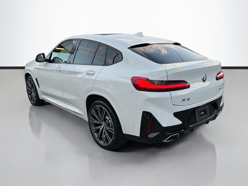 Used 2022 BMW X4 xDrive30i w/ M Sport Package 2 AWD/4WD image 5