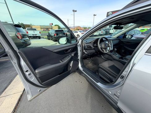 Used 2025 Subaru Outback AWD/4WD image 10