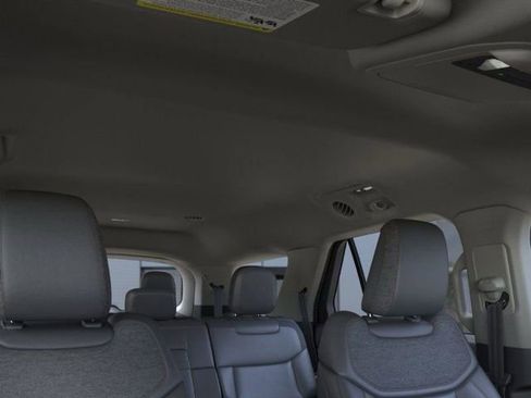 New 2026 Ford Explorer Active image 13