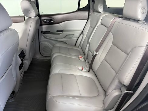 Used 2017 GMC Acadia SLT AWD/4WD image 13