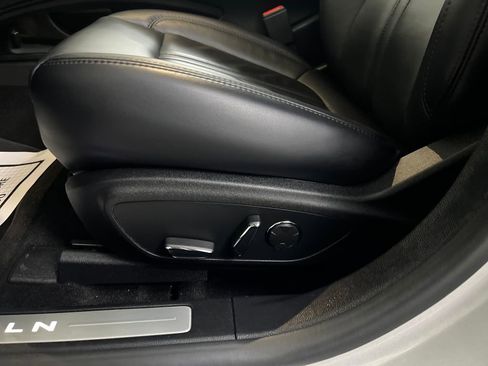 Used 2019 Lincoln MKZ Reserve image 53