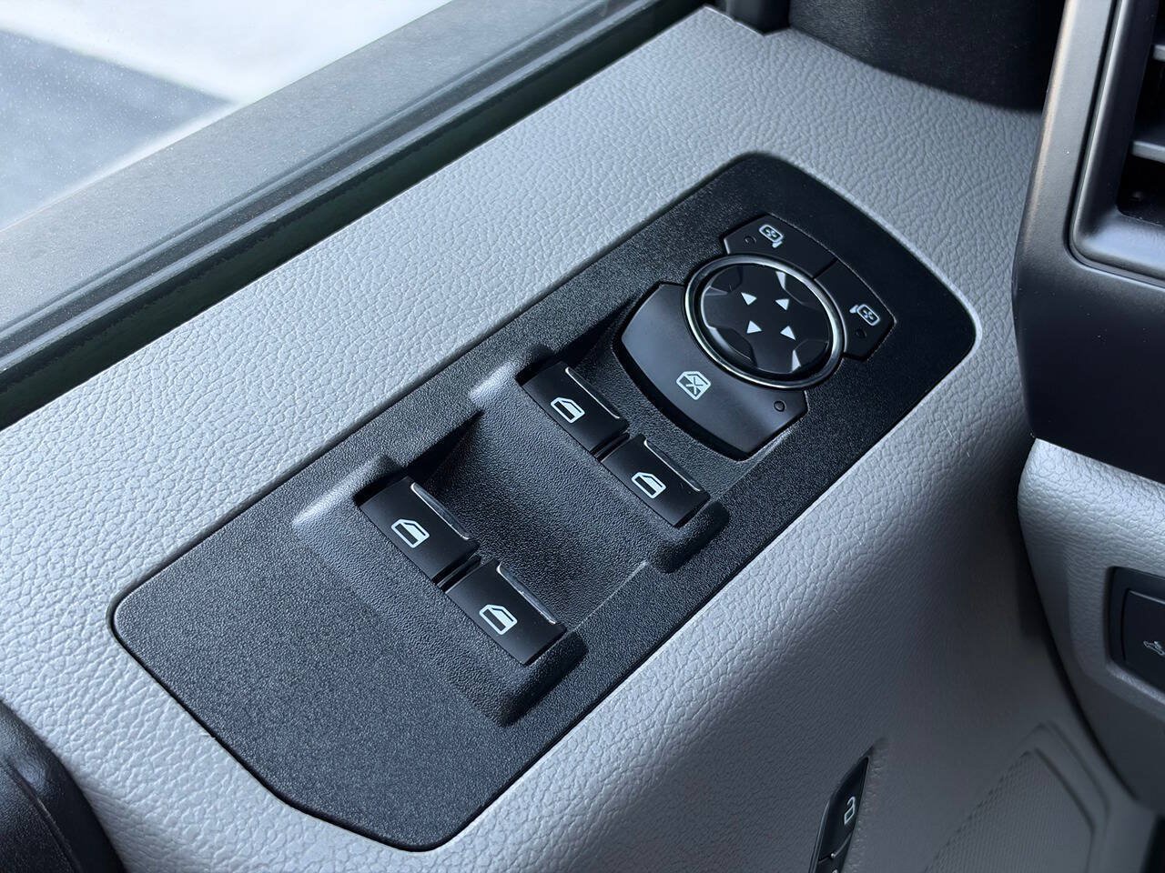 Used 2018 Ford F150 XL w/ Equipment Group 101A Mid RWD image 25