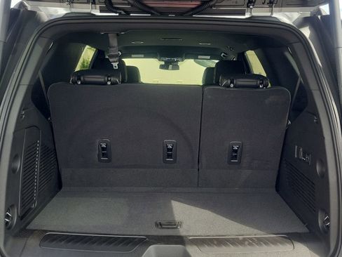New 2026 GMC Yukon Elevation w/ LPO, Elevation Black Package RWD image 8
