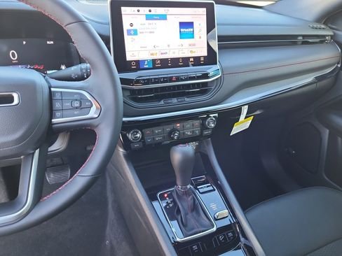 New 2026 Jeep Compass Trailhawk w/ Sun, Sound & Navigation Group image 12