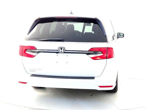 Used 2021 Honda Odyssey EX-L image 5
