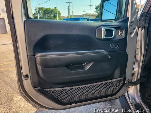 Certified 2019 Jeep Wrangler Unlimited Sahara w/ Quick Order Package 24M Moab AWD/4WD image 25