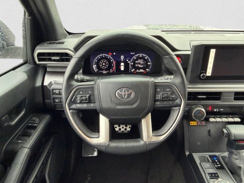 Used 2025 Toyota 4Runner TRD Sport AWD/4WD image 13
