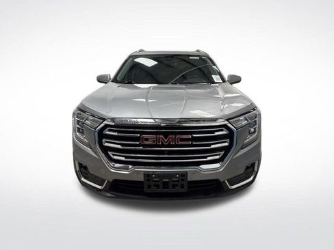 Used 2024 GMC Terrain SLT w/ Infotainment Package II image 12