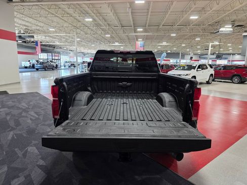Certified 2025 Chevrolet Silverado 3500 High Country w/ High Country Premium Package AWD/4WD image 6