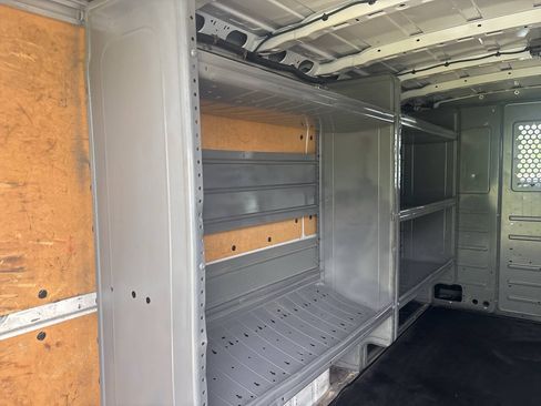 Used 2021 Nissan NV 2500 SV RWD image 15