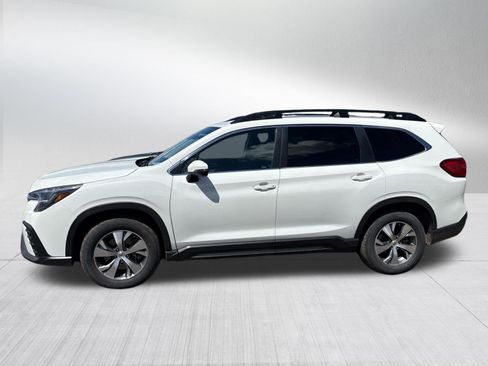 Used 2023 Subaru Ascent Premium w/ Convenience Package AWD/4WD image 4