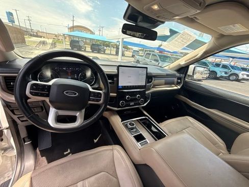Used 2022 Ford Expedition Max Limited RWD image 15