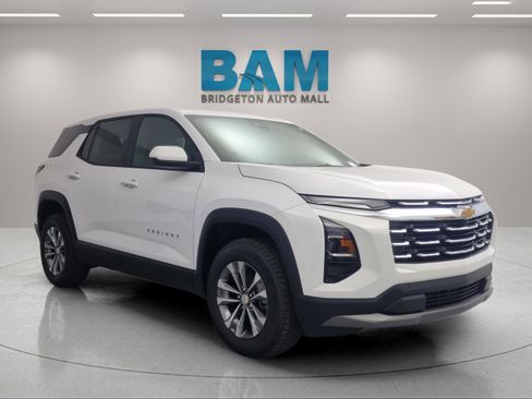 New 2026 Chevrolet Equinox LT w/ Convenience Package II image 9