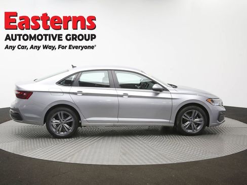 Used 2024 Volkswagen Jetta SE FWD image 43