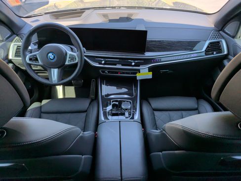 Certified 2026 BMW X5 xDrive50e w/ M Sport Package AWD/4WD image 36