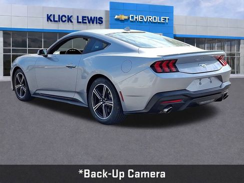 Used 2024 Ford Mustang Premium image 4